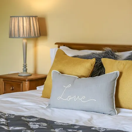 Дом отдыха St Edmunds House *