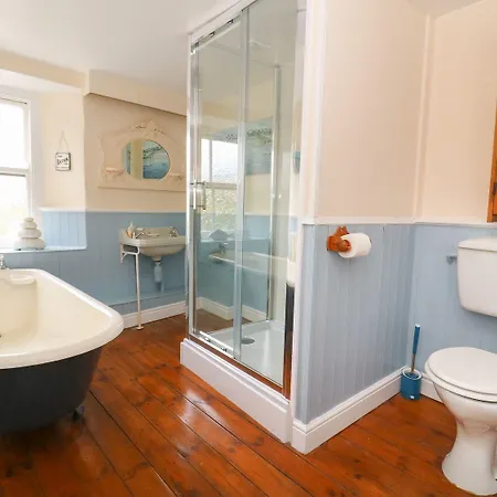 St Edmunds House Дом отдыха